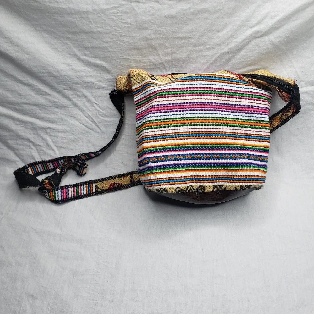 Small Shoulder Crossbody Zipper Bag Peru Indigenous Woven Pattern